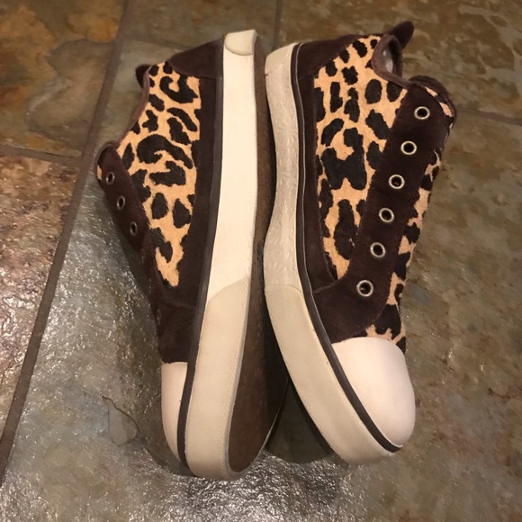 Ugg slip on sneakers - Picture 2 of 8